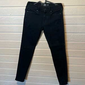 Hollister California 28x30 black super skinny jeans.